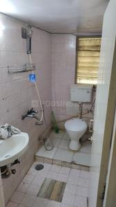 Bathroom Image of 870 Sq.ft 2 BHK Apartment / Flat for sale in Versova Neptune Apartment, Andheri West Mumbai for Rs. 27500000