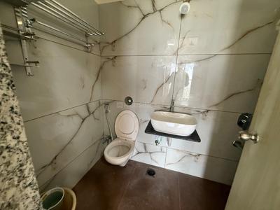 Image of 850 Sq.ft 2 BHK Apartment / Flat for rent in Raunak Unnathi Woods Supreme, Hiranandani Estate, Thane for Rs. 31000