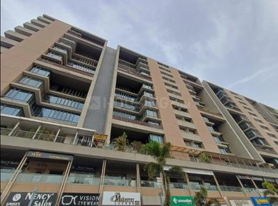 Image of 2400 Sq.ft 3 BHK Apartment / Flat for sale in Ganesh Maple Tree Garden Homes, Thaltej, Ahmedabad for Rs. 22500000