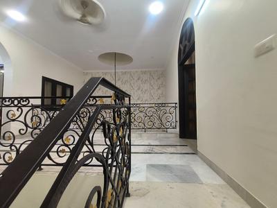 Image of 3500 Sq.ft 3.5 BHK Independent House for rent in Sector 40, Noida for Rs. 125000