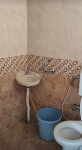 Bathroom Image of 874 Sq.ft 2 BHK Apartment / Flat for rent in Sipani Bliss, Bommasandra Bengaluru for Rs. 18000