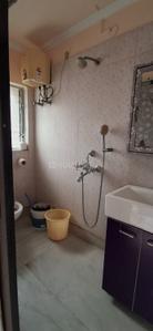 Bathroom Image of 1350 Sq.ft 3 BHK Apartment / Flat for sale in Lake Gardens Kolkata for Rs. 14100000