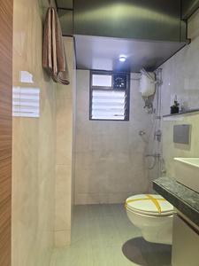 Evershine Amavi 303 Phase 3 Common Bathroom 4