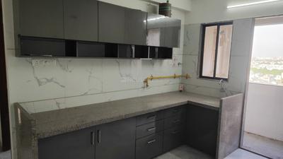 Kitchen Image of 1650 Sq.ft 3 BHK Apartment / Flat for rent in Vaishnodevi Kingswood, Sima Nagar Surat for Rs. 22000