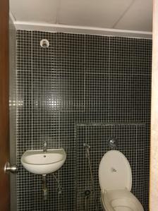 Common Bathroom Image of 1200 Sq.ft 2.5 BHK Apartment / Flat for sale in Lodha Lakeshore Greens, Palava Phase 2 Thane for Rs. 6900000