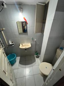 Bathroom Image of 1001 Sq.ft 2 BHK Apartment / Flat for sale in Canada Corner Nashik for Rs. 8500000