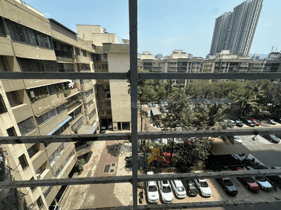 Image of 990 Sq.ft 2 BHK Apartment / Flat for rent in Evershine Millennium Paradise, Kandivali East, Mumbai for Rs. 75000