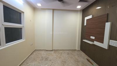 Bedroom Image of 600 Sq.ft 2 BHK Builder Floor for rent in Pitampura New Delhi for Rs. 28000