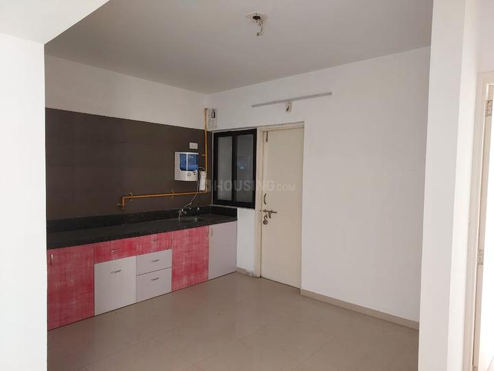 Savvy Swaraaj Sports Living Main Image 1