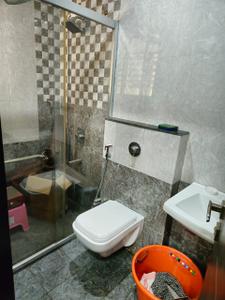 Bathroom Image of 616 Sq.ft 2 BHK Apartment / Flat for sale in Essen Aishwaryam Gemstone, Akurdi Pune for Rs. 8500000