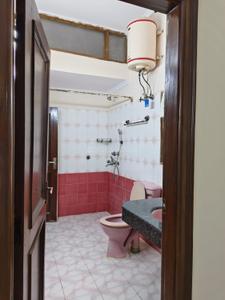 Image of 1500 Sq.ft 2 BHK Builder Floor for rent in Sector 41, Noida for Rs. 32000