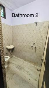 Bathroom Image of 1500 Sq.ft 3 BHK Builder Floor for rent in Shahganj Agra for Rs. 9000