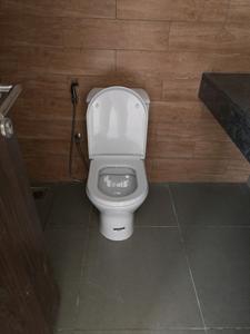 Common Bathroom Image of 1200 Sq.ft 3 BHK Apartment / Flat for sale in Kalpataru Magnus, Bandra East Mumbai for Rs. 61000000