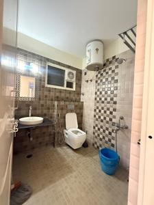 Bathroom Image of 1450 Sq.ft 3 BHK Apartment / Flat for rent in Banaswadi Bengaluru for Rs. 45000