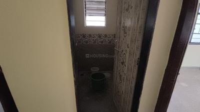 Bathroom Image of 661 Sq.ft 1 BHK Apartment / Flat for rent in Ram Society, Yerawada Pune for Rs. 17000