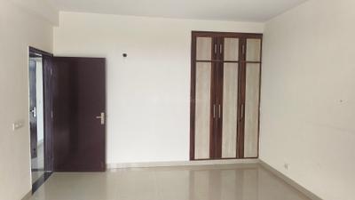 Bedroom Image of 1600 Sq.ft 3 BHK Apartment / Flat for rent in Grand Omaxe, Sector 93B Noida for Rs. 44000