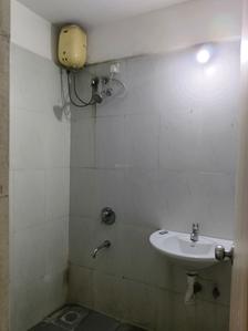 Common Bathroom Image of 774 Sq.ft 1.5 BHK Apartment / Flat for rent in Lodha Casa Rio, Palava Phase 1 Thane for Rs. 15100