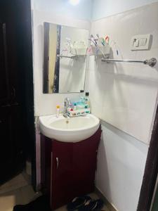 Bathroom Image of 650 Sq.ft 1 BHK Apartment / Flat for rent in Agarwal Sanskruti Darshan, Kasarwadi Pune for Rs. 20000