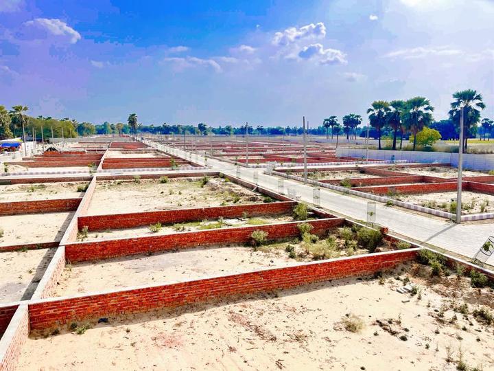 Green square city Main Image 1