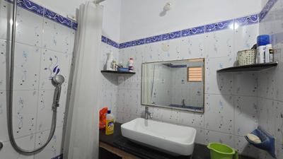 Bathroom Image of 1100 Sq.ft 2 BHK Apartment / Flat for sale in Old Bowenpally Secunderabad for Rs. 6000000