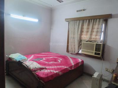 Bedroom Image of 1100 Sq.ft 2 BHK Builder Floor for rent in Safdarjung Development Area New Delhi for Rs. 60000