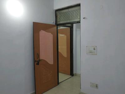 Bedroom Image of 650 Sq.ft 2 BHK Builder Floor for rent in Mayur Vihar Phase 1 New Delhi for Rs. 17000