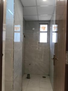Common Bathroom Image of 1450 Sq.ft 3 BHK Apartment / Flat for sale in Noida Extension Greater Noida for Rs. 4800450