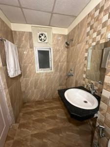 Bathroom Image of 1950 Sq.ft 3 BHK Apartment / Flat for rent in Ansal Celebrity Garden Block N, Sector A Lucknow for Rs. 60000
