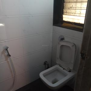 Common Bathroom Image of 575 Sq.ft 1 BHK Apartment / Flat for sale in Kukreja Complex, Bhandup West Mumbai for Rs. 11000000