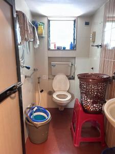 Bathroom Image of 580 Sq.ft 1 BHK Apartment / Flat for sale in Dedhia Daffodils, Dahisar West Mumbai for Rs. 9995000