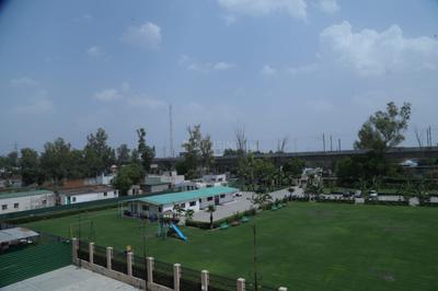 Image of 1150 Sq.ft 3 BHK Apartment / Flat for sale in Land Craft Metro Homes Phase 2, Basantpur Saitli, Ghaziabad for Rs. 5950000