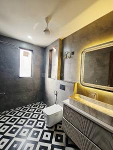 Bathroom Image of 2500 Sq.ft 4 BHK Builder Floor for sale in Ansal Esencia Sector 67, Sector 67 Gurgaon for Rs. 23000000
