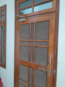 Balcony Image of 1000 Sq.ft 1 BHK Builder Floor for rent in Budheshwar Lucknow for Rs. 10000