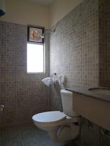 Common Bathroom Image of 1695 Sq.ft 3 BHK Apartment / Flat for sale in Paras Tierea, Sector 137 Noida for Rs. 14000000