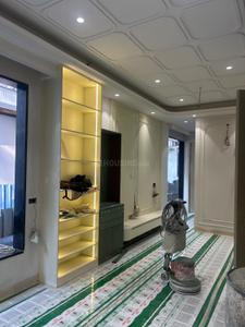 Bedroom Image of 1250 Sq.ft 3 BHK Builder Floor for sale in Vivek Vihar New Delhi for Rs. 25000000