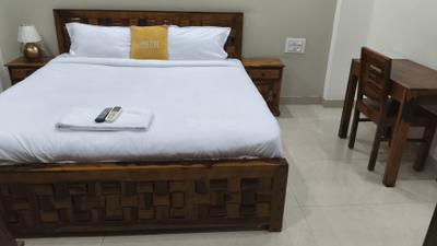 Bedroom Image of 1200 Sq.ft 4 BHK Builder Floor for rent in DLF The Grove, DLF Phase 5 Gurgaon for Rs. 135000