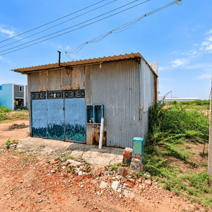 Image of 1400 Sq.ft Residential Plot / Land for sale in Aadhil Nagar, Avaniyapuram, Madurai for Rs. 1050000