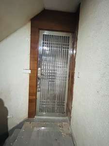 Balcony Image of 800 Sq.ft 2 BHK Apartment / Flat for rent in Chandra Park New Delhi for Rs. 17000