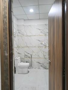 Common Bathroom Image of 1300 Sq.ft 3 BHK Apartment / Flat for sale in Govindpuram Ghaziabad for Rs. 5865333