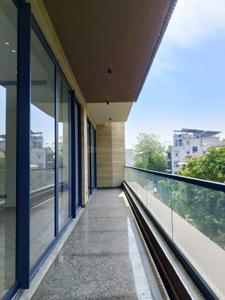 Balcony Image of 4500 Sq.ft 4 BHK Builder Floor for sale in Kailash Colony New Delhi for Rs. 128000000