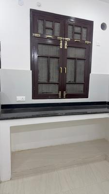 Kitchen Image of 500 Sq.ft 2 BHK Builder Floor for rent in Roberts Lines Lucknow for Rs. 15000