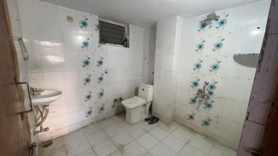 Bathroom Image of 550 Sq.ft 1 RK Independent House for rent in Vishnu Puri Colony Indore for Rs. 8500