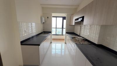 Kitchen Image of 1200 Sq.ft 3 BHK Apartment / Flat for sale in Kalpataru Magnus, Bandra East Mumbai for Rs. 65000000