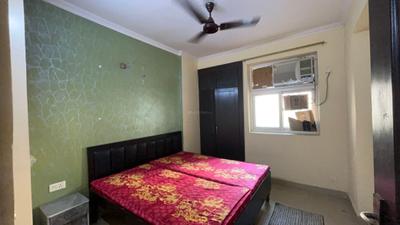 Bedroom Image of 1035 Sq.ft 2 BHK Apartment / Flat for sale in Amrapali Silicon City, Sector 76 Noida for Rs. 9500000