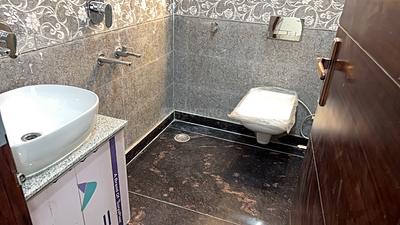 Image of 1050 Sq.ft 3 BHK Builder Floor for rent in Sector 7 Rohini, New Delhi for Rs. 37000