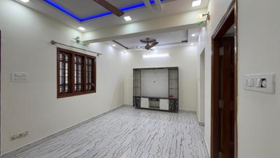 Living Room Image of 650 Sq.ft 1 BHK Independent House for rent in HBR Layout Bengaluru for Rs. 18000