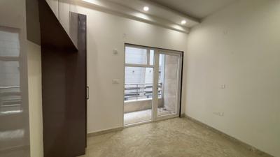 Bedroom Image of 1000 Sq.ft 3 BHK Apartment / Flat for sale in Sector 5 Rohini New Delhi for Rs. 8000000