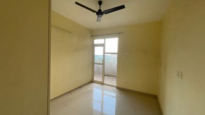 Bedroom Image of 700 Sq.ft 2 BHK Apartment / Flat for rent in Pyramid Elite, Sector 86 Gurgaon for Rs. 18000
