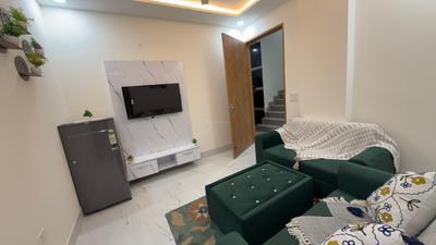 Living Room Image of 550 Sq.ft 1 BHK Builder Floor for rent in Sector 57 Gurgaon for Rs. 38000