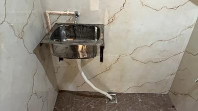 Bathroom Image of 1200 Sq.ft 1 RK Independent House for rent in Varanasi Bengaluru for Rs. 6000